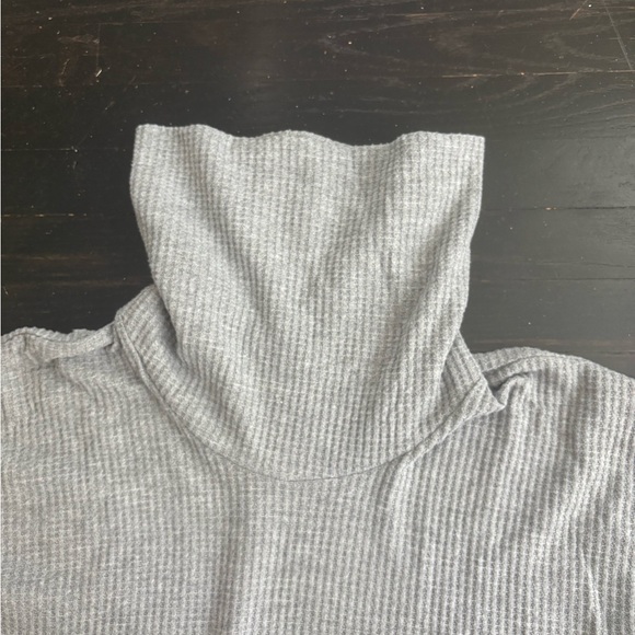 NWOT Loft Light Gray Turtleneck Waffle Knit Sweater, Size S - Picture 4 of 5